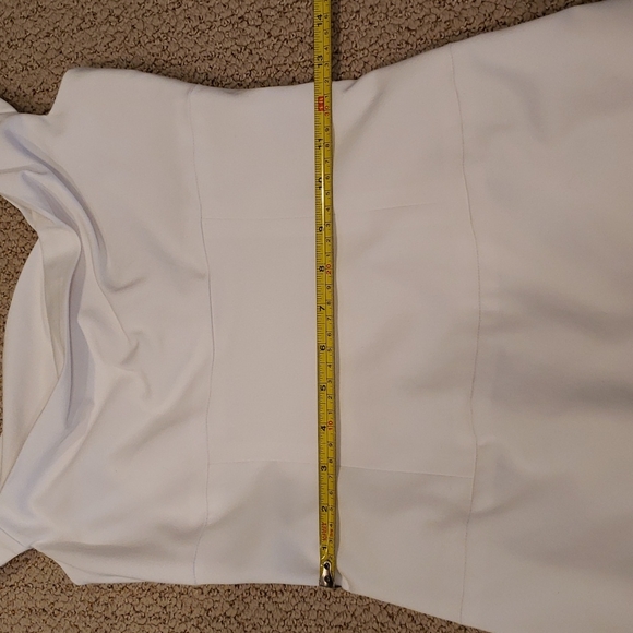 Black Halo Jackie O Off Shoulder Dress - Picture 5 of 9